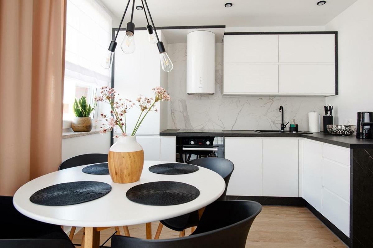 Apartament Przy Plazy / Klifowa Rewal Esterno foto