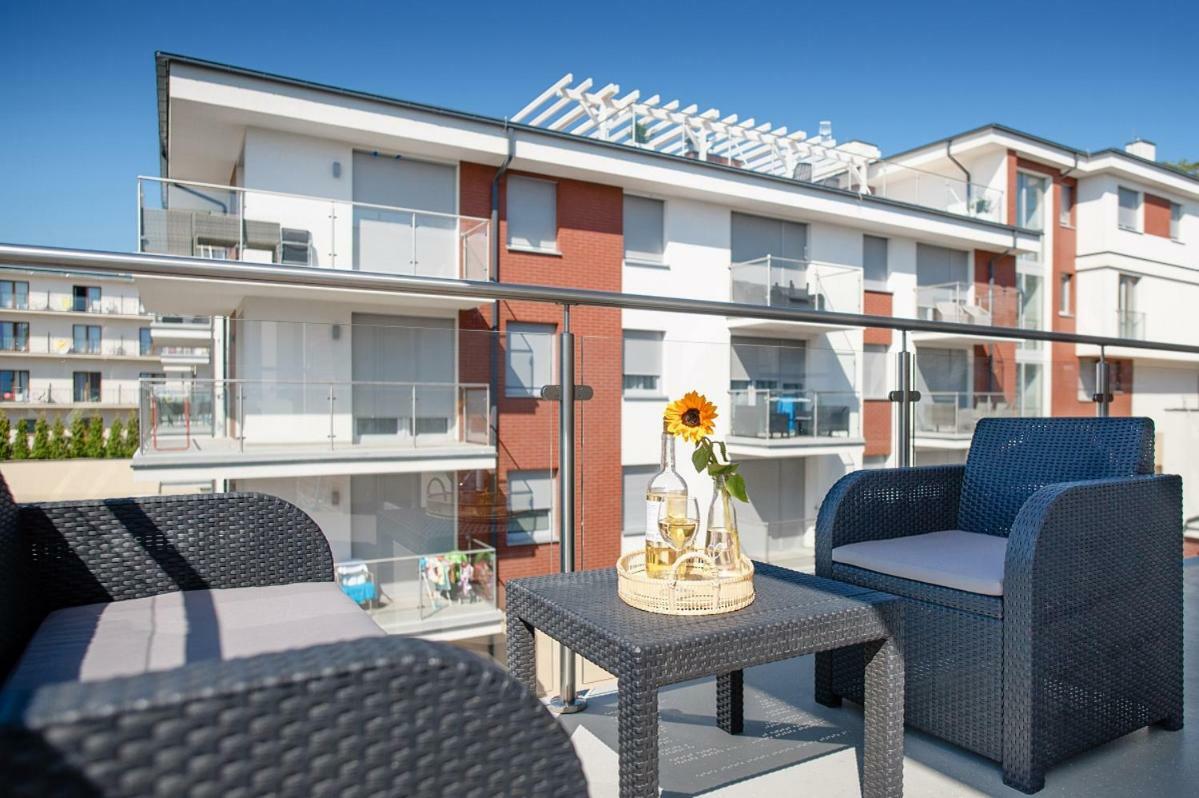 Apartament Przy Plazy / Klifowa Rewal Esterno foto